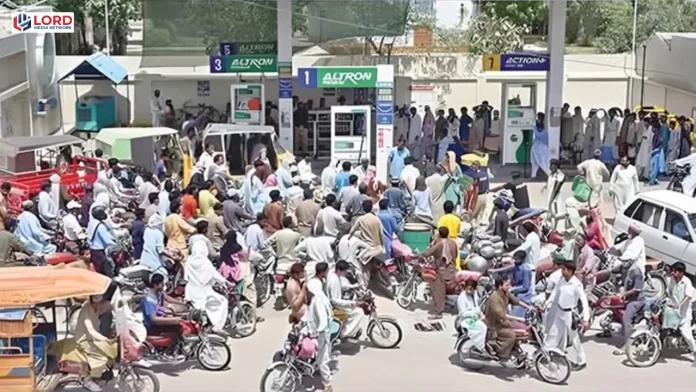 بلوچستان میں پیٹرول کا بحران، قیمت 500 روپے تک پہنچ گئی