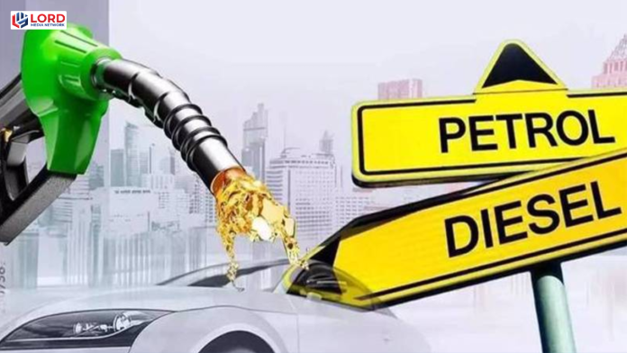 پیٹرول کی قیمت میں 4 روپے کمی، ڈیزل کی قیمت برقرار