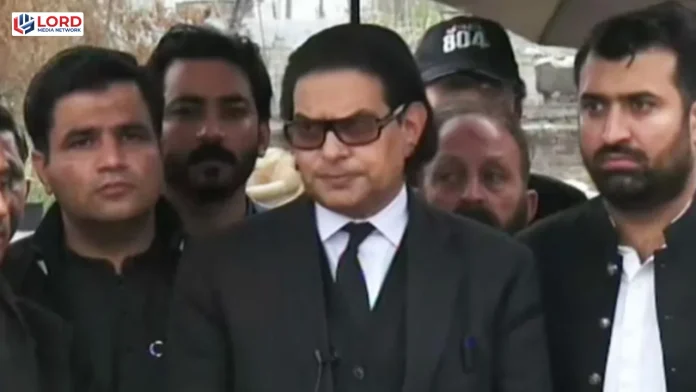 عمران خان کی اسپتال منتقلی کے فیصلے پر عمل نہ کرنے کا کوئی جواز نہیں ہے، سلمان اکرم راجا