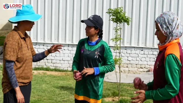 بلوچستان کی پہلی خاتون کرکٹ کوچ خیرالنساء صوبے کی بیٹیوں کو کرکٹ میں آگے لانے کے لیے سرگرم