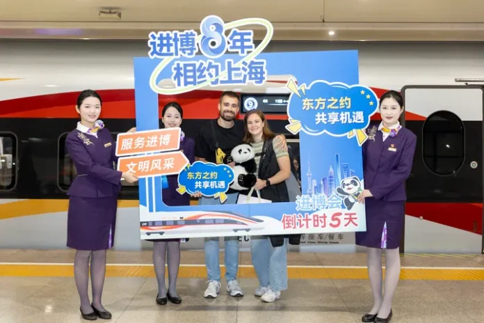 Shanghai-Hongqiao-Railway-Station-International-EXPO-Xinhua