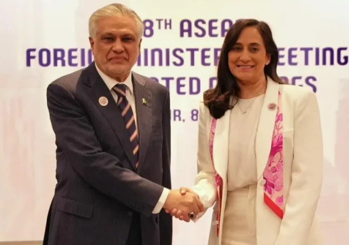 ishaq dar met with canadian delegations