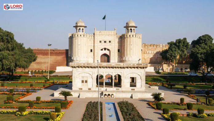 لاہور شاہی قلعے کے زیر زمین چیمبرز کی بحالی