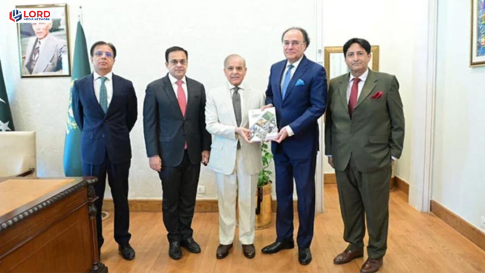 مالی سال 26-2025 کا اقتصادی سروے وزیراعظم شہباز شریف کو پیش