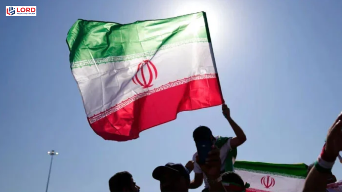 فیفا ورلڈ کپ میں ایران کا سرکاری پرچم ہی لہرایا جائے گا