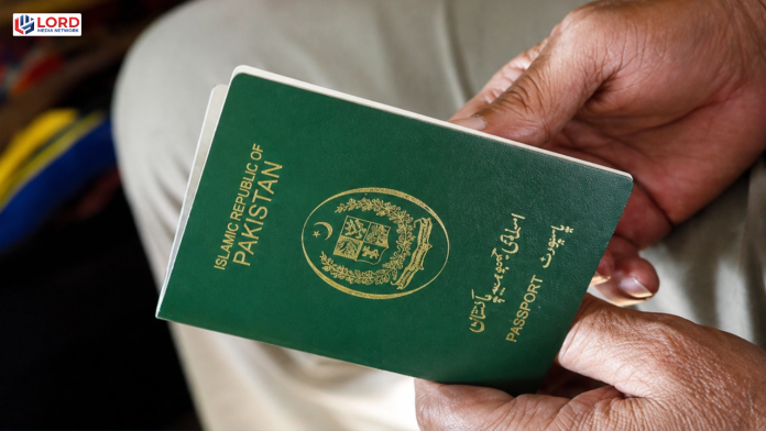حکومت کا یکم جولائی سے  پاسپورٹ دفاتر میں نقد فیس کا نظام ختم کرنے کا فیصلہ