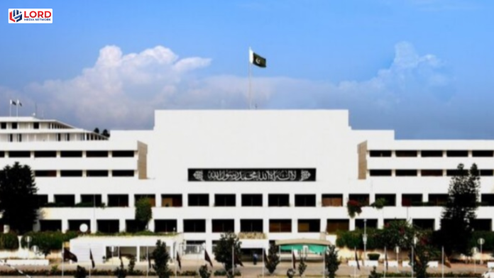 قومی اسمبلی کمیٹی نے مزارِ قائد کی آمدن کو ٹیکس سے مستثنیٰ قرار دے دیا
