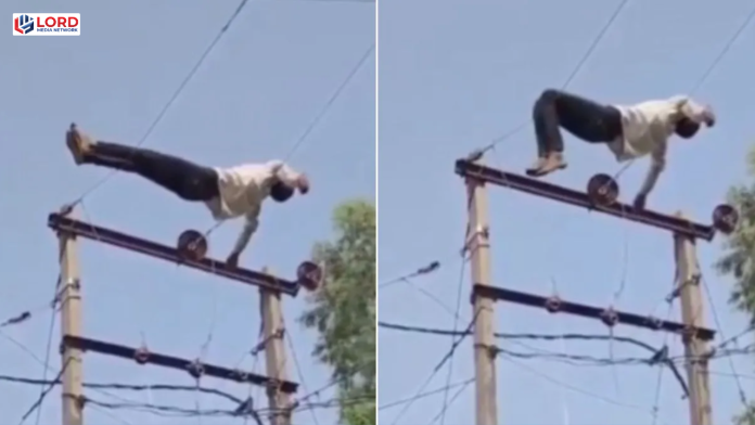 بھارت میں نشے میں دھت شخص ہائی وولٹیج کھمبے پر چڑھ گیا