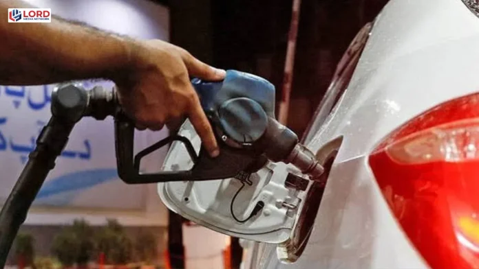 حکومت کا پیٹرولیم مصنوعات کی قیمتیں روزانہ مقرر کرنے کا فیصلہ