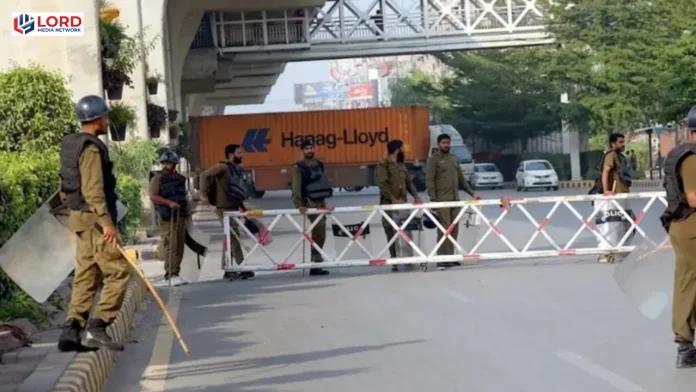 لاہور میں شہریوں کو لوٹنے والے 2 پولیس اہلکار گرفتار، ایک فرار