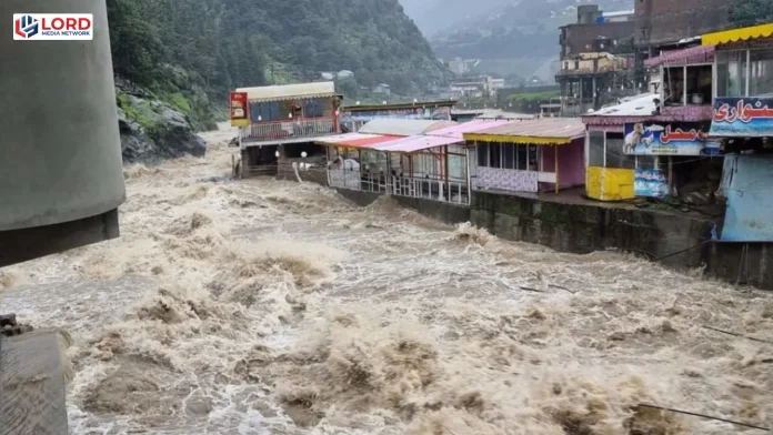 خیبر پختونخوا میں شدید بارشیں اور سیلابی ریلوں نے تباہی مچادی، 3 بچوں سمیت 8 افراد جاں بحق