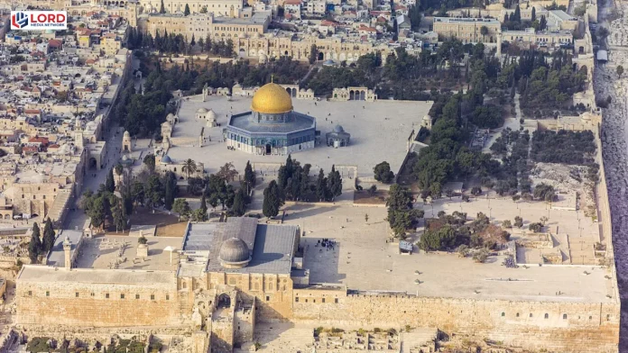 مسجدِ اقصیٰ میں اسرائیلی آبادکاروں کی آمد پر فلسطینیوں کا شدید احتجاج