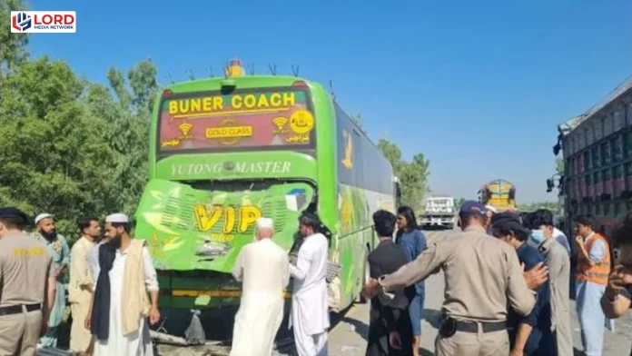سوات ایکسپریس وے پر کوسٹر حادثہ، 22 افراد زخمی