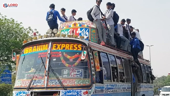 لاہور میں کمرشل ڈرائیورز کا کریمینل ریکارڈ چیک کرنے کا فیصلہ