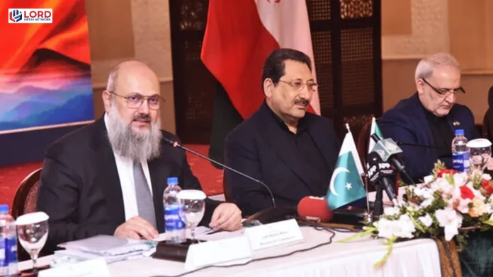 پاکستان اور ایران کا دو طرفہ تجارت کا حجم 10 ارب ڈالر تک بڑھانے  کا عزم
