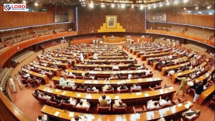 سینیٹ کمیٹی کی وفاق کو دو درجن  وزارتیں بند کرنے کی ہدایت