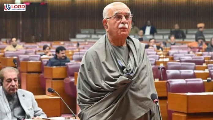 بانی پی ٹی آئی عمران خان کی بہن کو اسپتال کے دوسرے کمرے میں بند کیا گیا، محمود خان اچکزئی